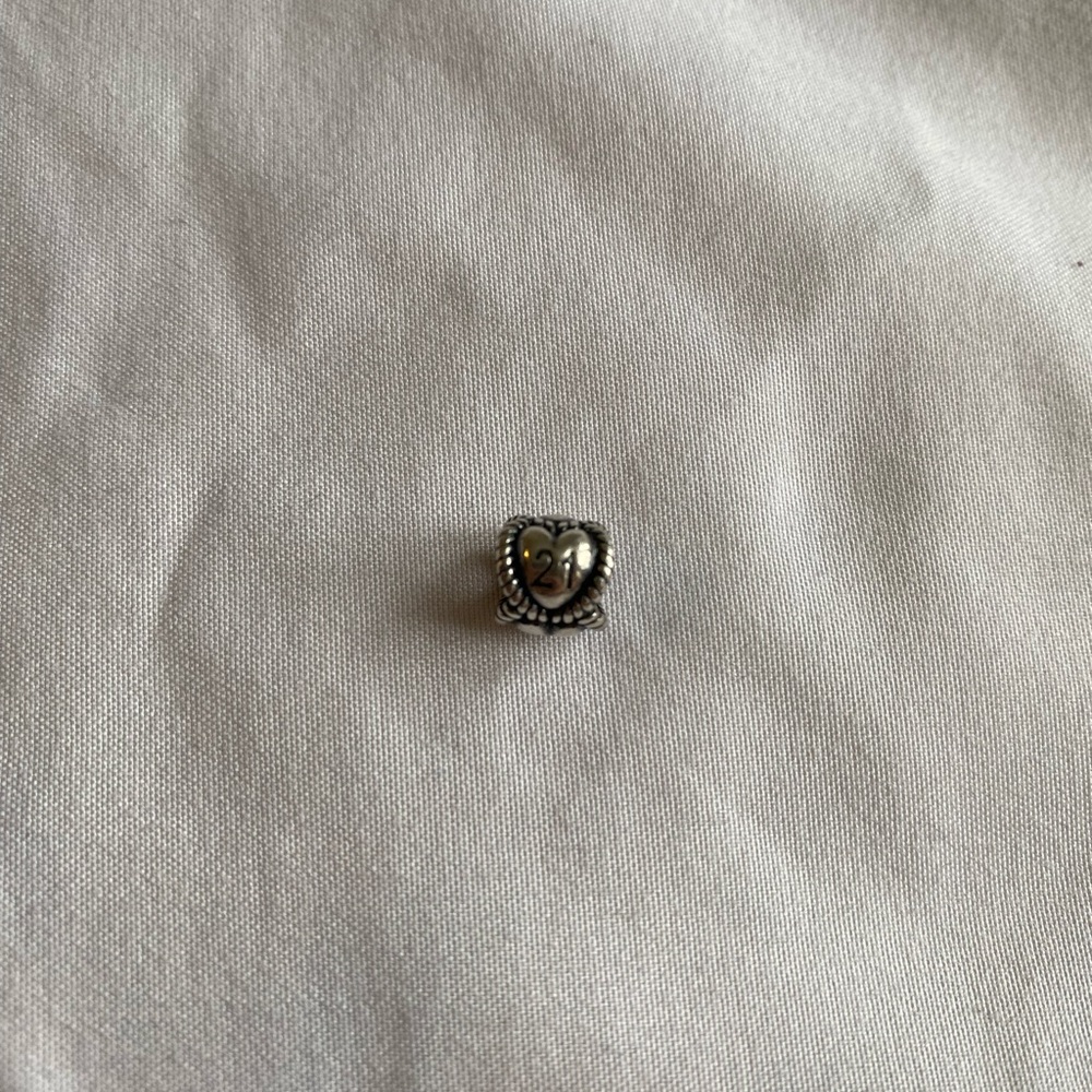 Pandora Silver Heart ‘21’ Charm